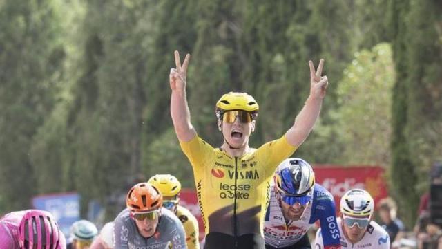 Brennan festeja su segunda victoria en la Vuelta.