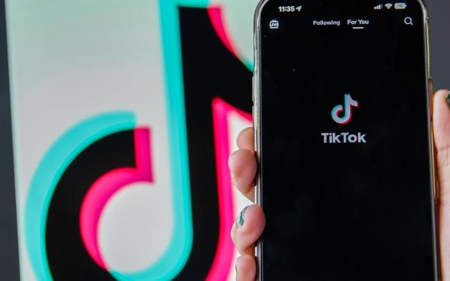 La aplicación de Tik Tok. La aplicación de Tik Tok.