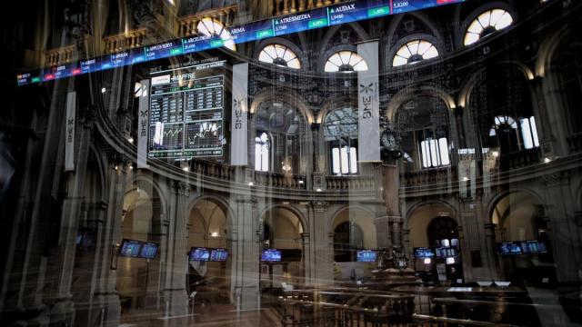 Valores del Ibex 35 en el Palacio de la Bolsa de Madrid.