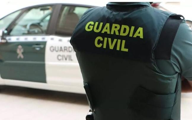 Un agente de la Guardia Civil. / Guardia Civil Un agente de la Guardia Civil.