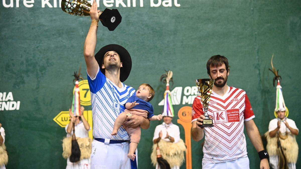 Aritz Juanenea supera a Endika Barrenetxea por 27-30 en la final del Individual Eusko Label de remonte.