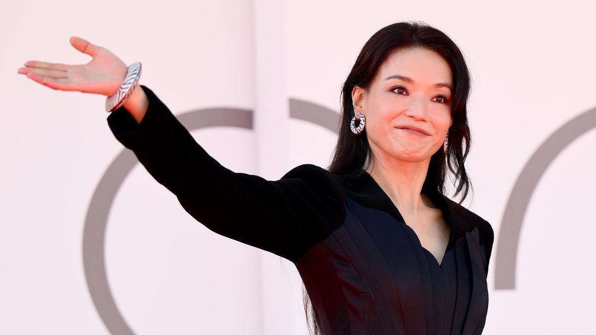 La directora taiwanesa Shu Qi a su llegada al Festival de Venecia.