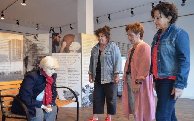 "Mercedes", la escultura hiperrealista del artista mexicano Rubén Orozco.