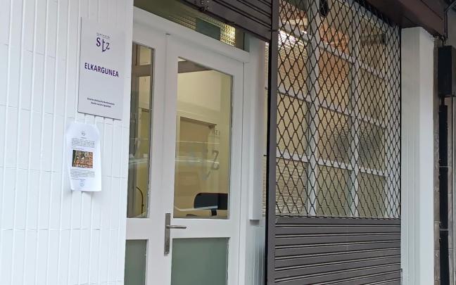 El nuevo Elkargune de Santurtzi está en el edificio de la antigua biblioteca de Las Viñas. El nuevo Elkargune de Santurtzi está en el edificio de la antigua biblioteca de Las Viñas.