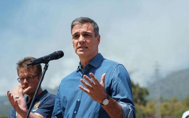 Pedro Sánchez comparece ante los medios desde Tenerife. Pedro Sánchez comparece ante los medios desde Tenerife.