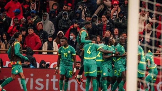 Los futbolistas senegaleses celebran el triunfo ante Marruecos.