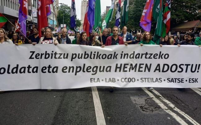 Manifestación de sindicatos del sector público vasco en Bilbao.