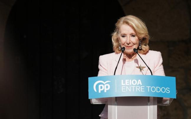 Esperanza Aguirre durante un acto electoral en Leia en la pasada campaña.