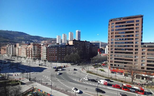 Pisos con garaje en venta en Bilbao.
