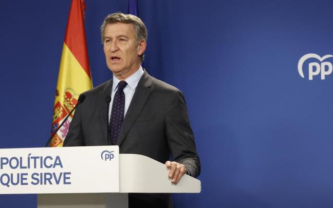 El presidente del PP, Alberto Núñez Feij´´o, durante la presentación de la concentración contra Sánchez bajo el lema "Mafia o democracia" / EFE El presidente del PP, Alberto Núñez Feij´´o, durante la presentación de la concentración contra Sánchez bajo el lema "Mafia o democracia"