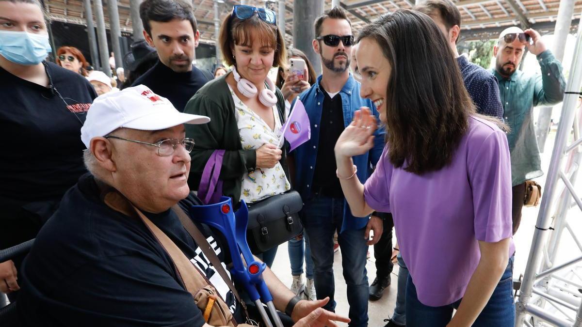 José Riquelme, presidente de Avite, junto a Ione Belarra en una imagen de archivo.