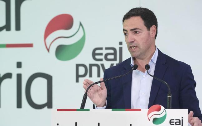 Imanol Pradales durante su intervención en el acto de presentación del programa electoral del PNV.