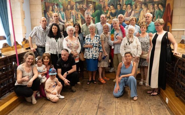 Telletxea Oscoz, con sus familiares