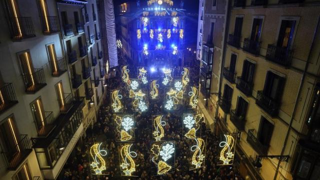 Urtarrilaren 1ean egutegiaren aldaketarekin bat eginez, bizitza ere aldatu egingo balitz bezala jokatzen dugu.