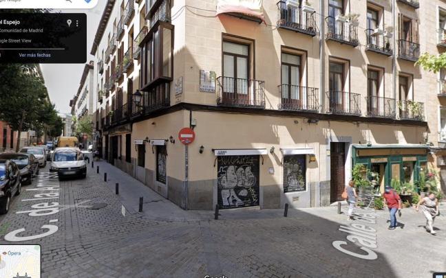 Vista lejana de la esquina.