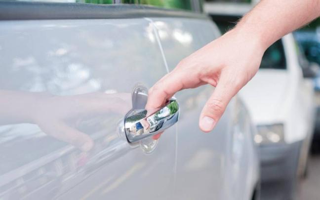 Los trucos de un agente para evitar robos en tu vehículo este verano