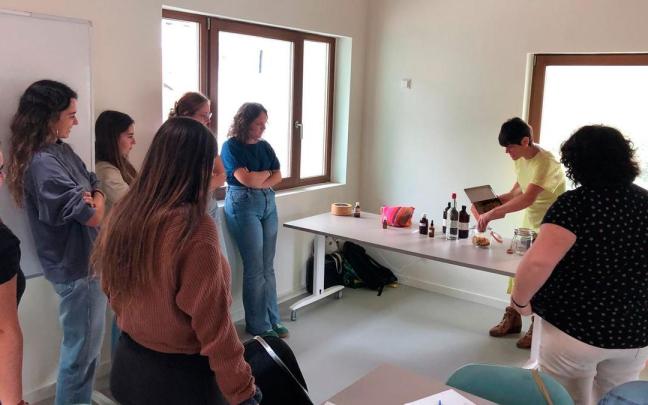 Emakumeon Etxeko ikastaro bat