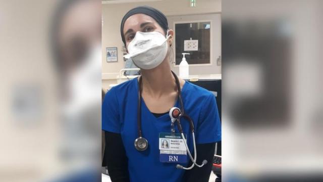 Marga Calvo se licenció en Traducción en la Universidad de Valladolid, Educación en Cambridge y Enfermería en Texas.