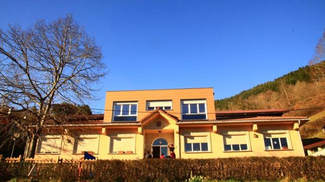Angiozarko Eskola Txikia acoge durante este curso en sus aulas a 21 niños y niñas que crecen, aprenden y descubren el mundo.