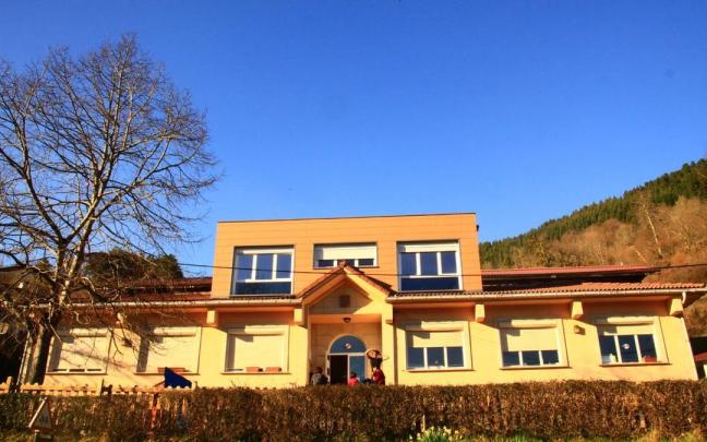 Angiozarko Eskola Txikia acoge durante este curso en sus aulas a 21 niños y niñas que crecen, aprenden y descubren el mundo.