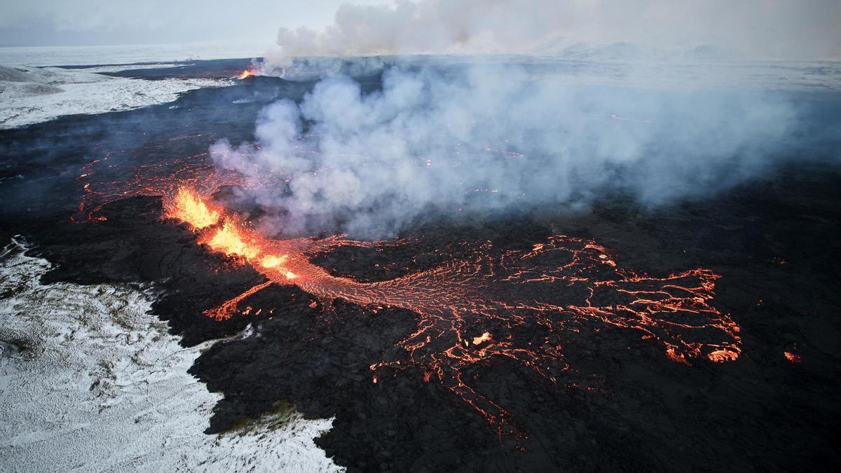 Imagen de archivo de una de las últimas erupciones volcánicas en Islandia.