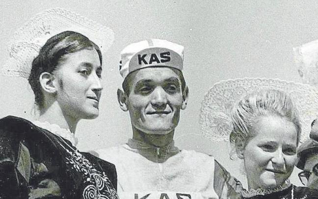 Aurelio González, en el podio tras la victoria