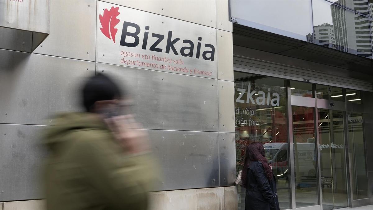 Errenta aitorpena telefonoz egiteko 1.710 aurretiko hitzordu hartu dira Bizkaian lehen sei egunetan.