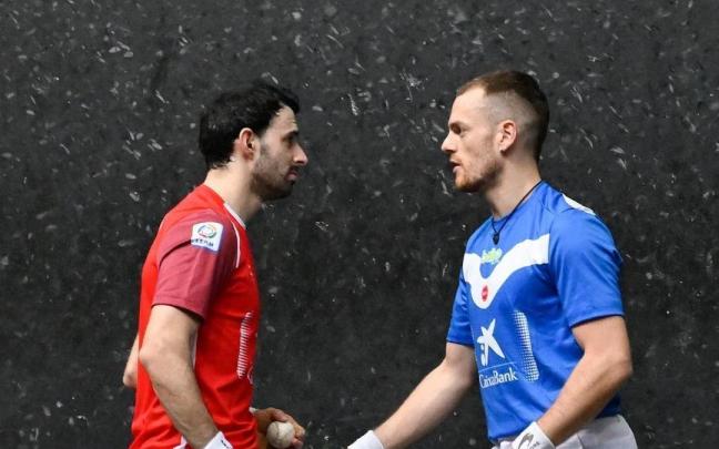 Elección de material para el duelo Jokin Altuna-Unai Laso del Manomanista