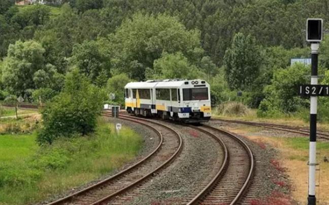 Tren regional en Cantabria. Tren regional en Cantabria.