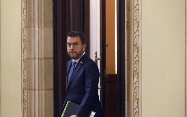 El presidente de la Generalitat, Pere Aragonès, momentos antes del inicio del debate de los presupuestos en el Parlament. / EFE El presidente de la Generalitat, Pere Aragonès, momentos antes del inicio del debate de los presupuestos en el Parlament.