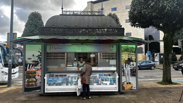 El punto de información turística Topa! Gunea en la Avenida Zumalakarregi de Laudio