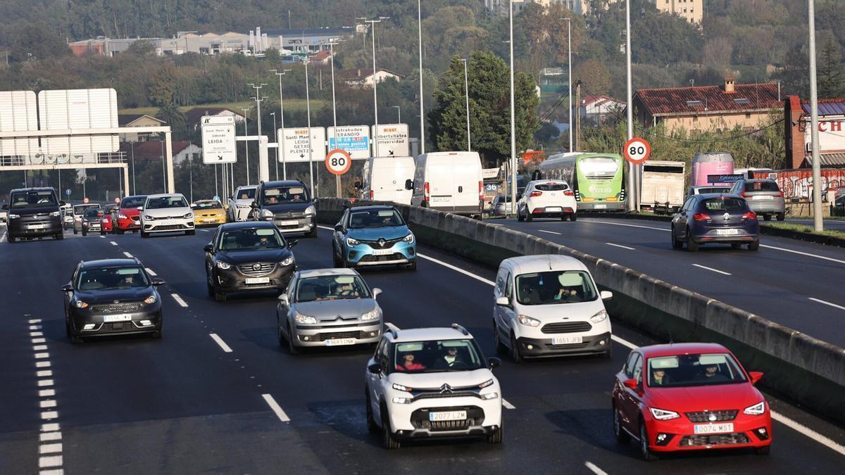 Coches por la carretera