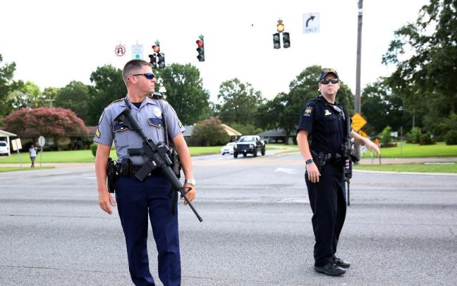 Imagen de archivo de dos agentes