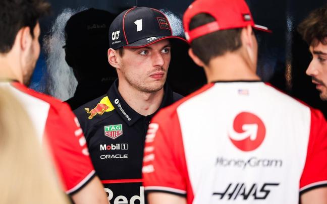 El piloto neerlandés de Fórmula 1 Max Verstappen, con semblante serio en la carrera de este domingo.