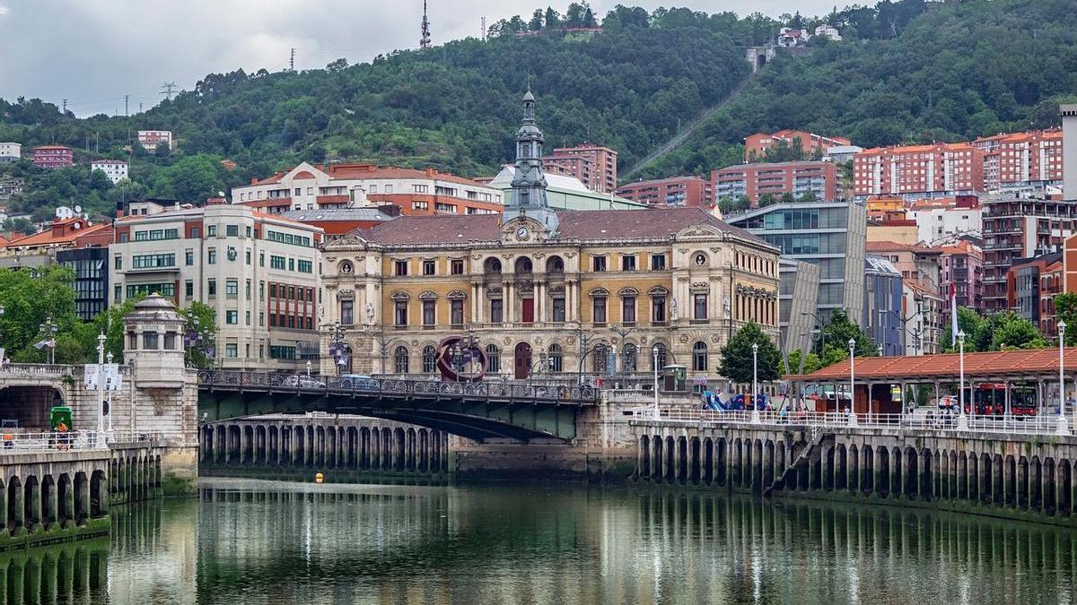 Puente del Ayuntamiento de Bilbao.