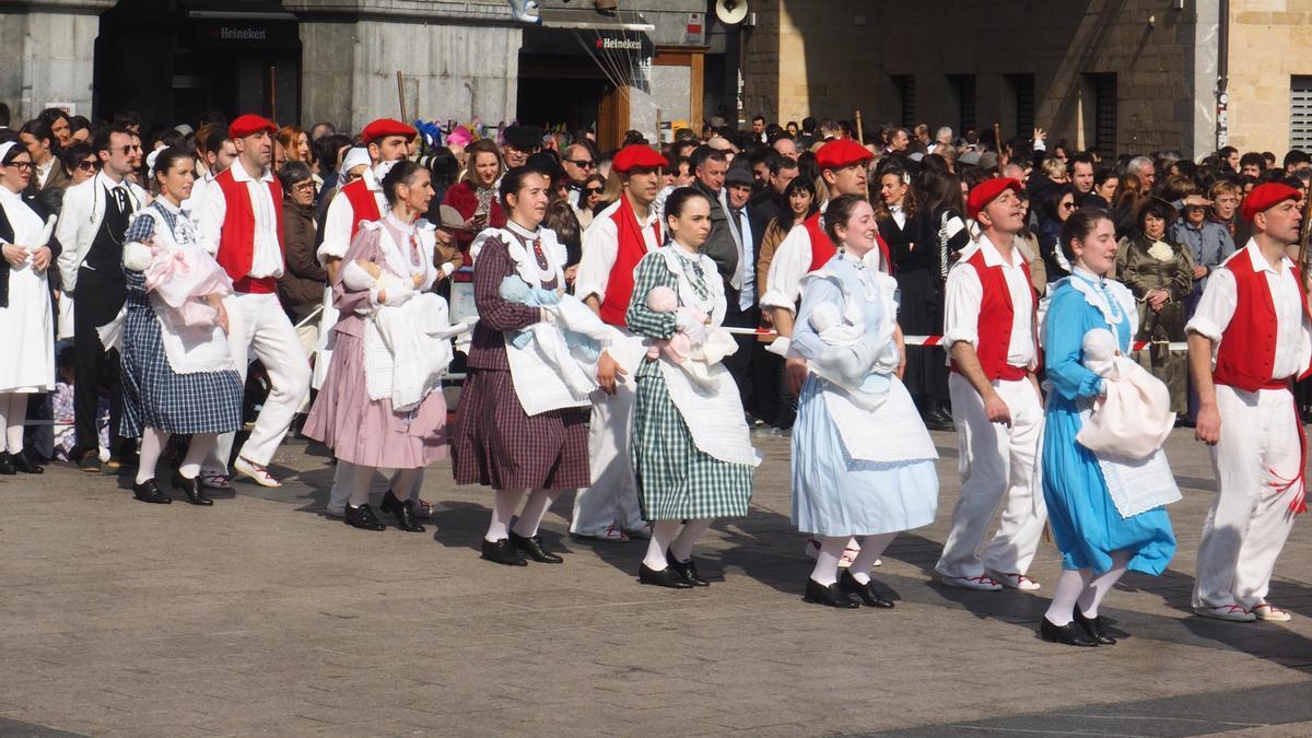 El grupo de danzas Itsasi será uno de los protagonistas de este ciclo en torno al baile de Azpeitia