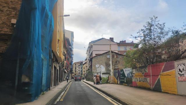 Vista en primer plano, del inmueble que se va a demoler en el plan de reurbanizacion integral del Arragueta.