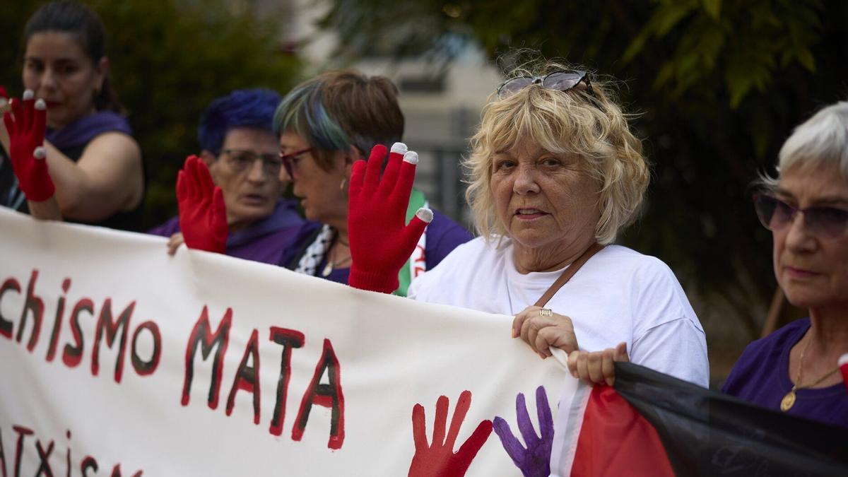 Asun Casasola, madre de Nagore Laffage, en la concentración desarrollada en Pamplona