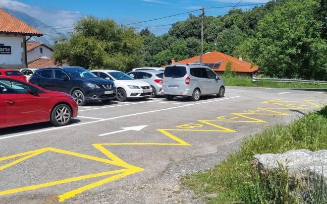 La ruta del 24 de agosto arrancará de la zona de aparcamiento (en la imagen) de Udala. / A.D. La ruta del 24 de agosto arrancará de la zona de aparcamiento (en la imagen) de Udala.