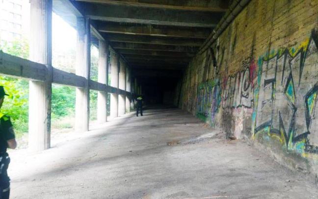 El asentamiento junto al río en la zona de Ariz ha sido limpiado y cerrado