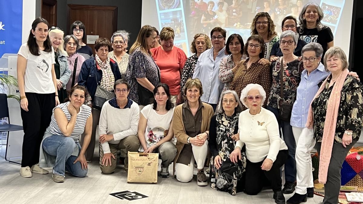 El grupo de las tejedoras ha cumplido 10 años
