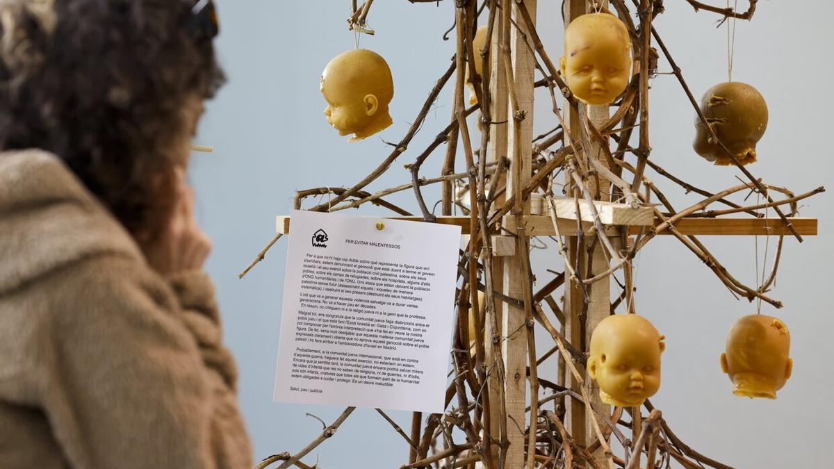 Una falla se ve obligada a aclarar que su ninot critica a Israel por Gaza y no al judaísmo.