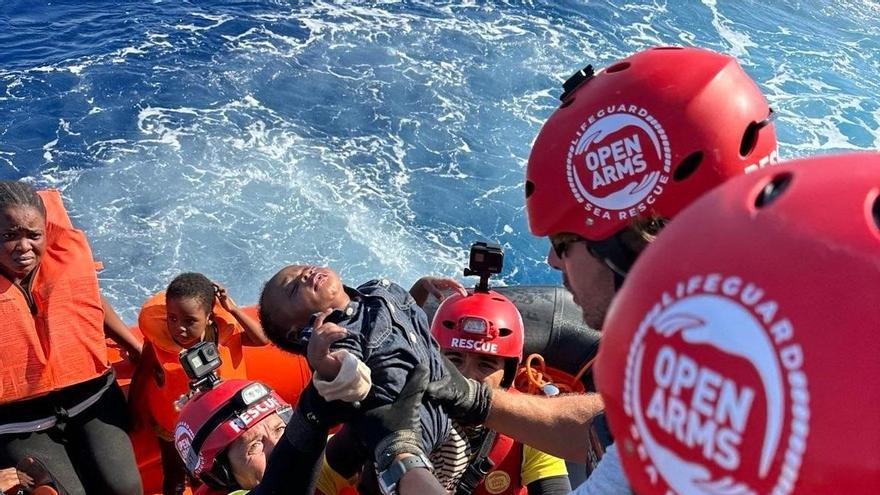 Open Arms rescata a 55 personas cerca de Lampedusa (Italia)