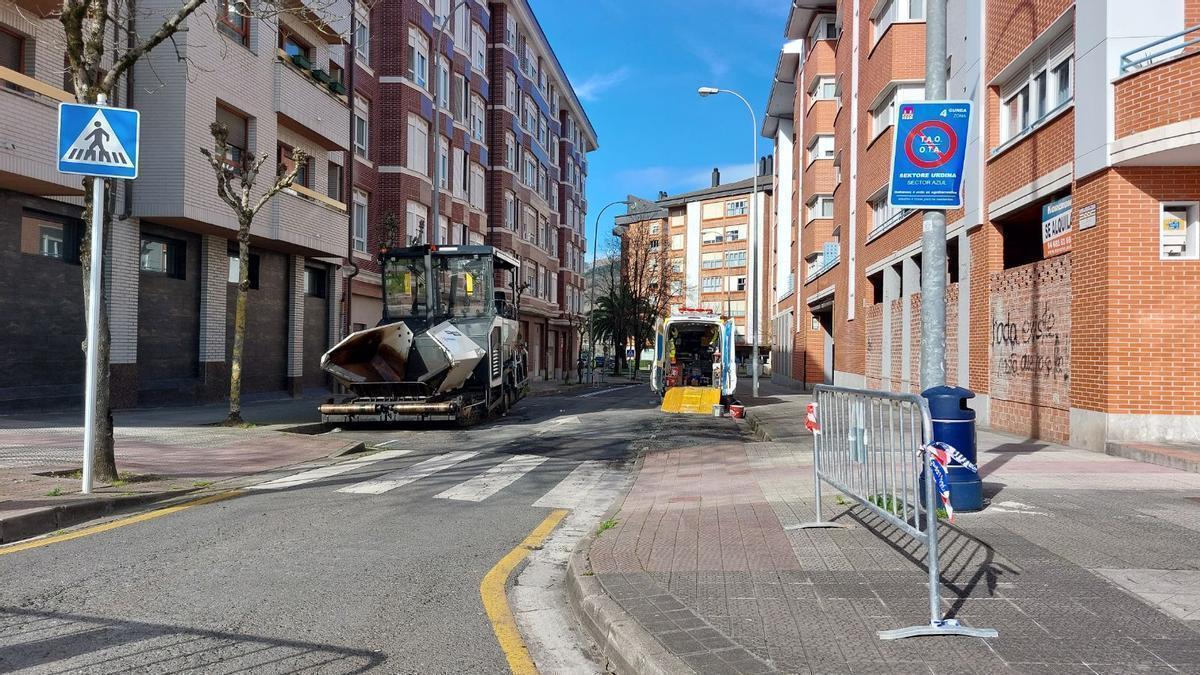El Ayuntamiento está llevando a cabo labores de asfaltado