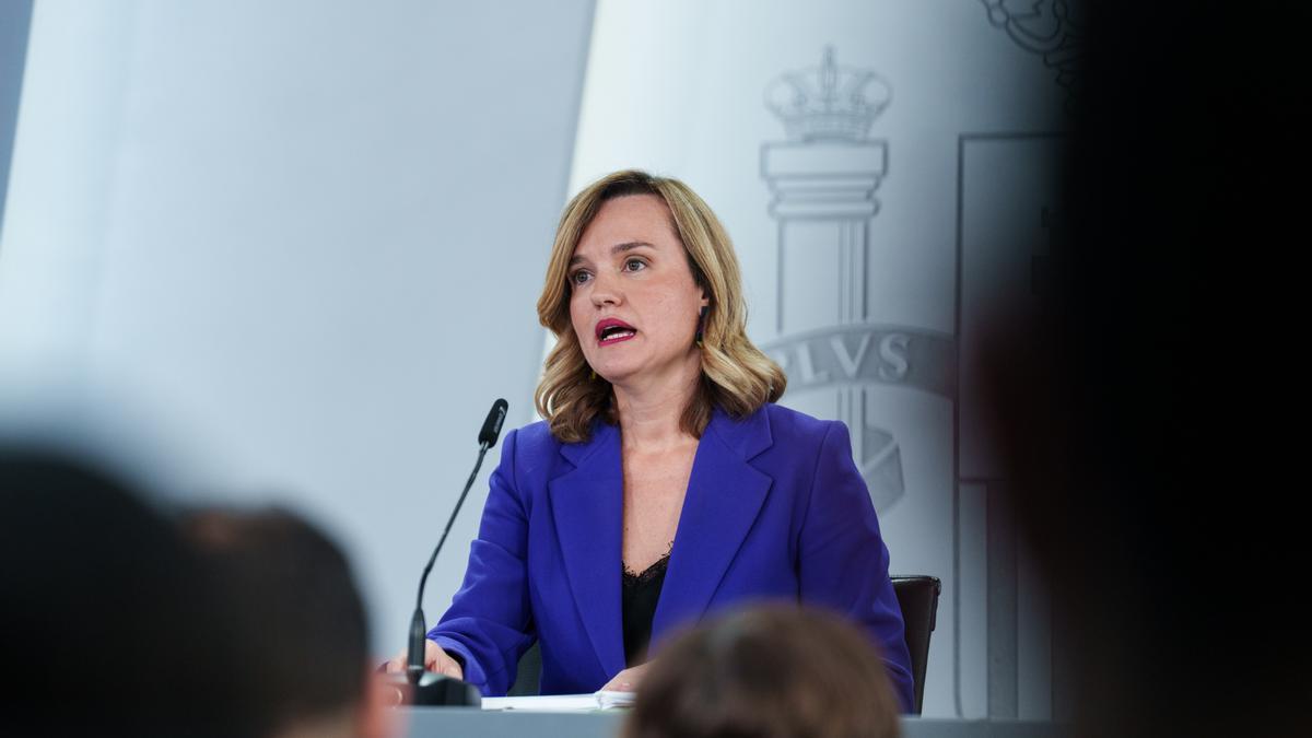 La ministra de Educación, Formación Profesional, y Deportes, Pilar Alegría, durante la rueda de prensa posterior al Consejo de Ministros en el Palacio de la Moncloa.