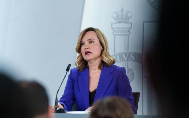 La ministra de Educación, Formación Profesional, y Deportes, Pilar Alegría, durante la rueda de prensa posterior al Consejo de Ministros en el Palacio de la Moncloa.