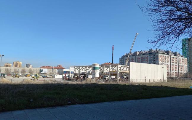 En imágenes: asombro en este barrio de Vitoria por la rapidez de unas obras: "En dos días tenemos montado un centro comercial" En imágenes: asombro en este barrio de Vitoria por la rapidez de unas obras: "En dos días tenemos montado un centro comercial"