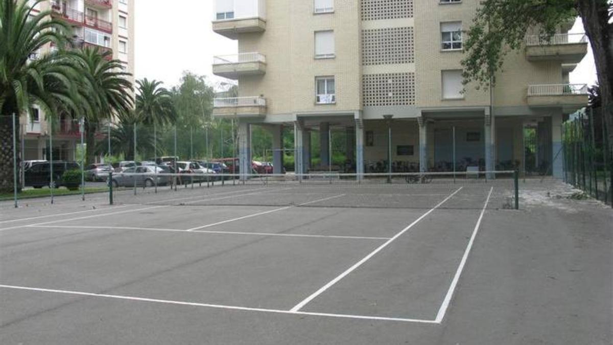 Cancha de tenis del barrio Itxasmendi de Zarautz.