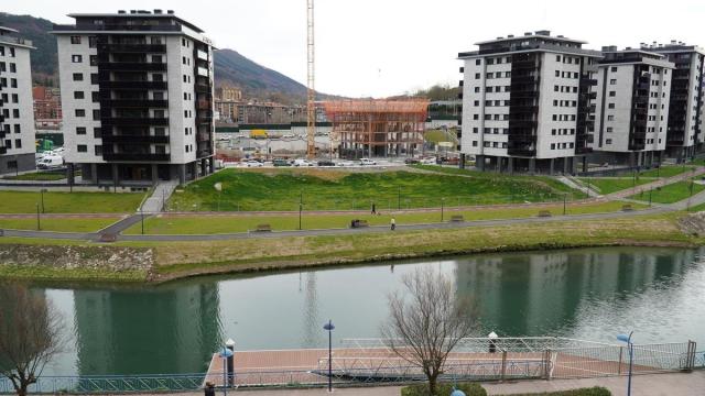 Solar en el que se construirá Ahotsaren Etxea.