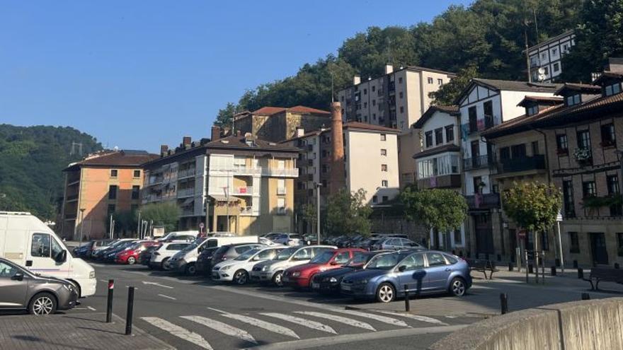 La plaza Bizkaia se reservará para residentes